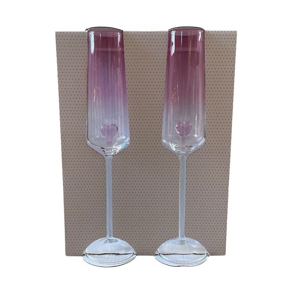 VIRAL Cupcakes & Cashmere Pink Heart Glass Champagne Flutes Set of 2 New - Picture 11 of 14
